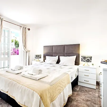 Orada By Interhome *